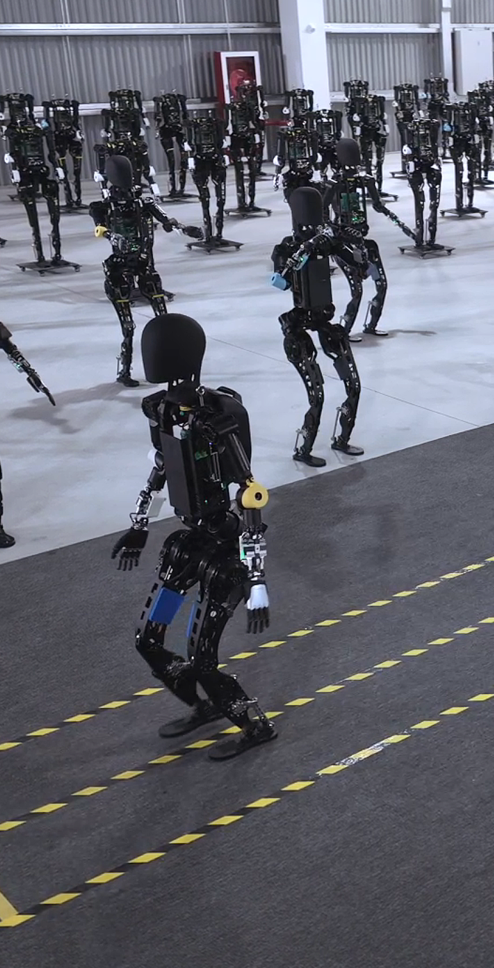 星空电竞开启通用机器人商用量产